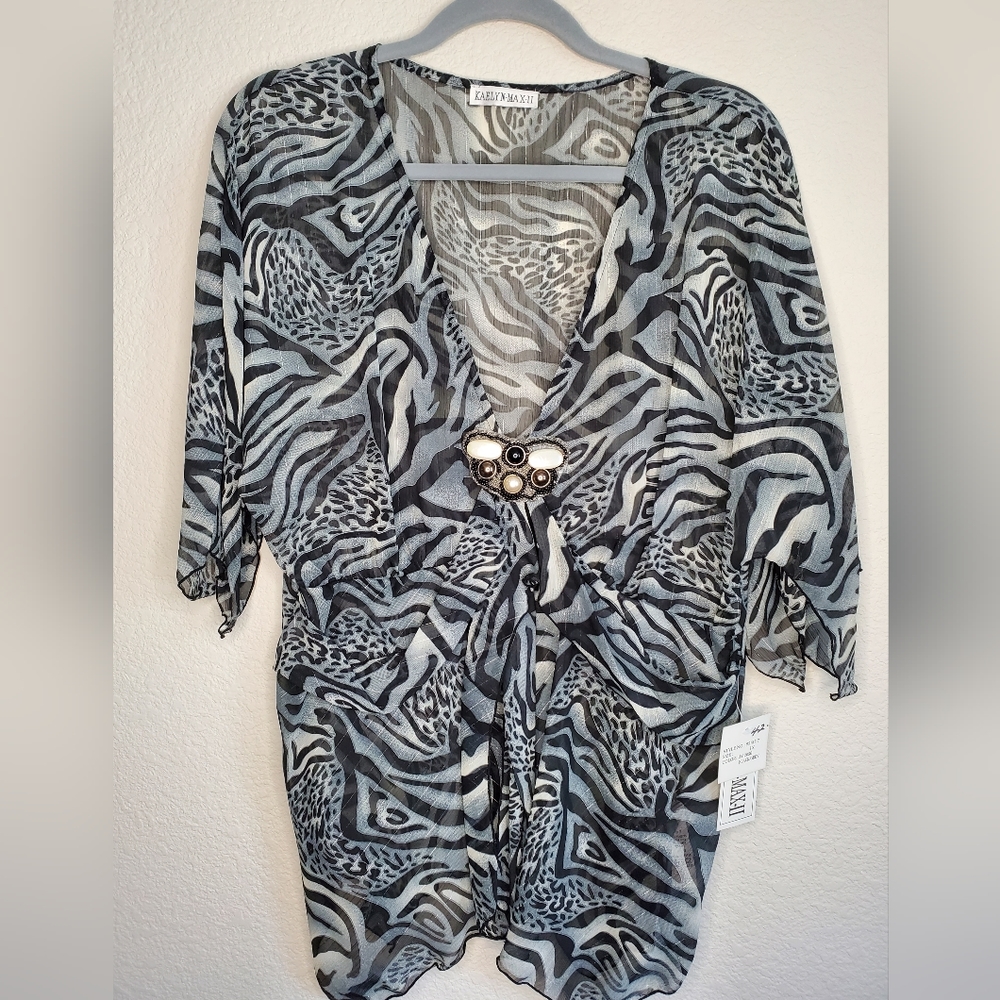 Kaelyn-Max II Flowing Top